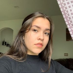 Meet your Posher, Angie